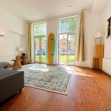Portobello Dock Canalside Apartment Лондон Экстерьер фото