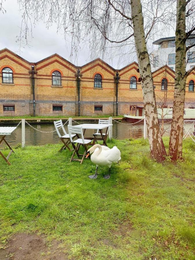 Portobello Dock Canalside Apartment Лондон Экстерьер фото