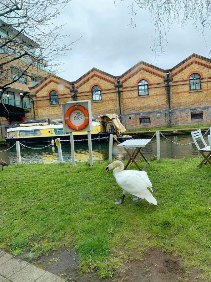 Portobello Dock Canalside Apartment Лондон Экстерьер фото